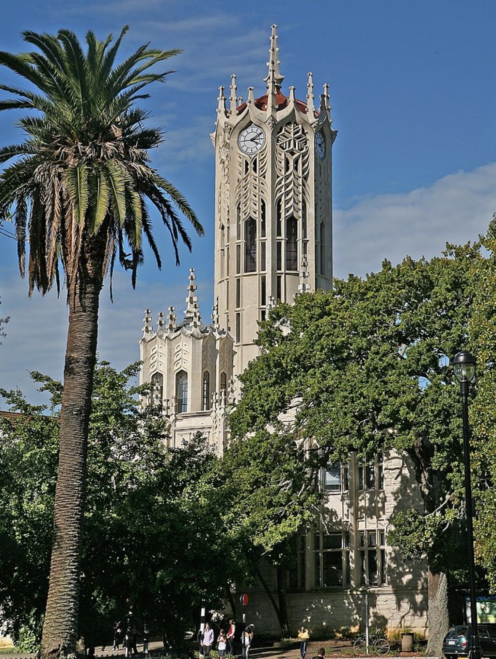 Auckland walk - Image : University Clock Tower, Auckland