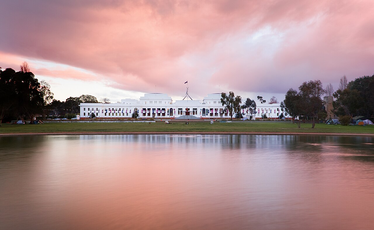 Old Parliament House walk - Image: Old Parliament House, Canberra