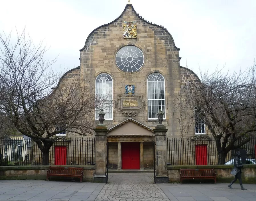 Edinburgh city walk - image: Canongate Kirk church