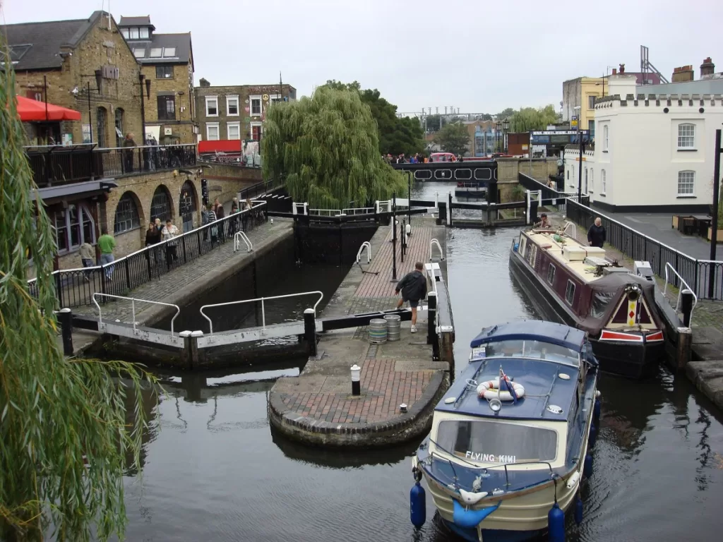 Camden walk, Camden lock 